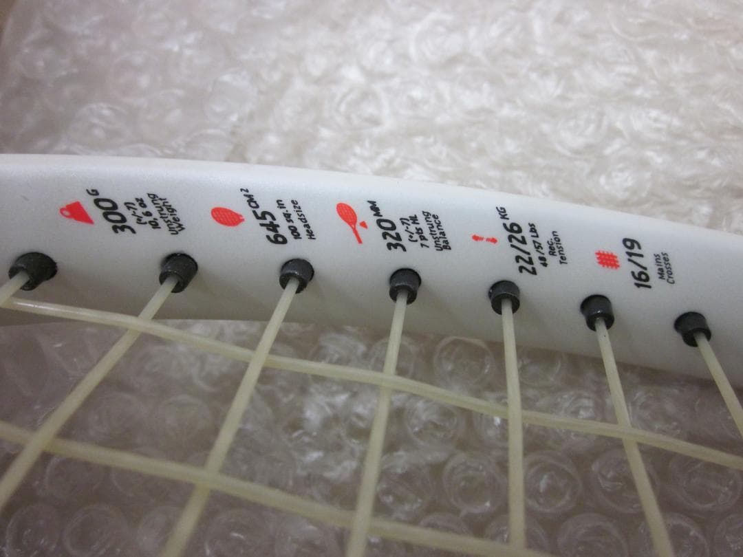 バボラ Babolat ピュアストライク 100 2024 グリップ2