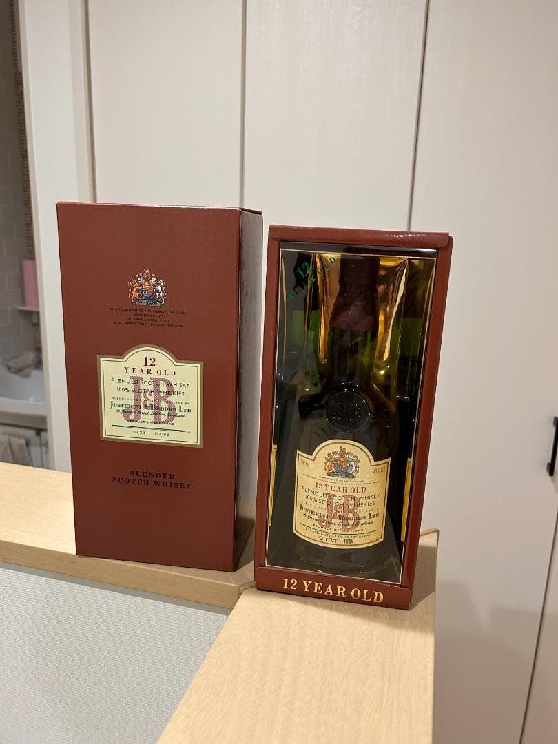 J&B 12年 43度 750ml 正規品 （専用化粧箱入）