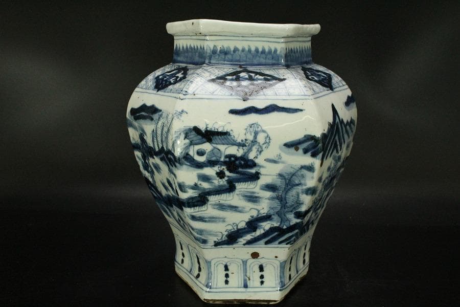 中国美術 青花 古染付 楼閣山水紋 六方 瓶 高25.5cm(RC991)