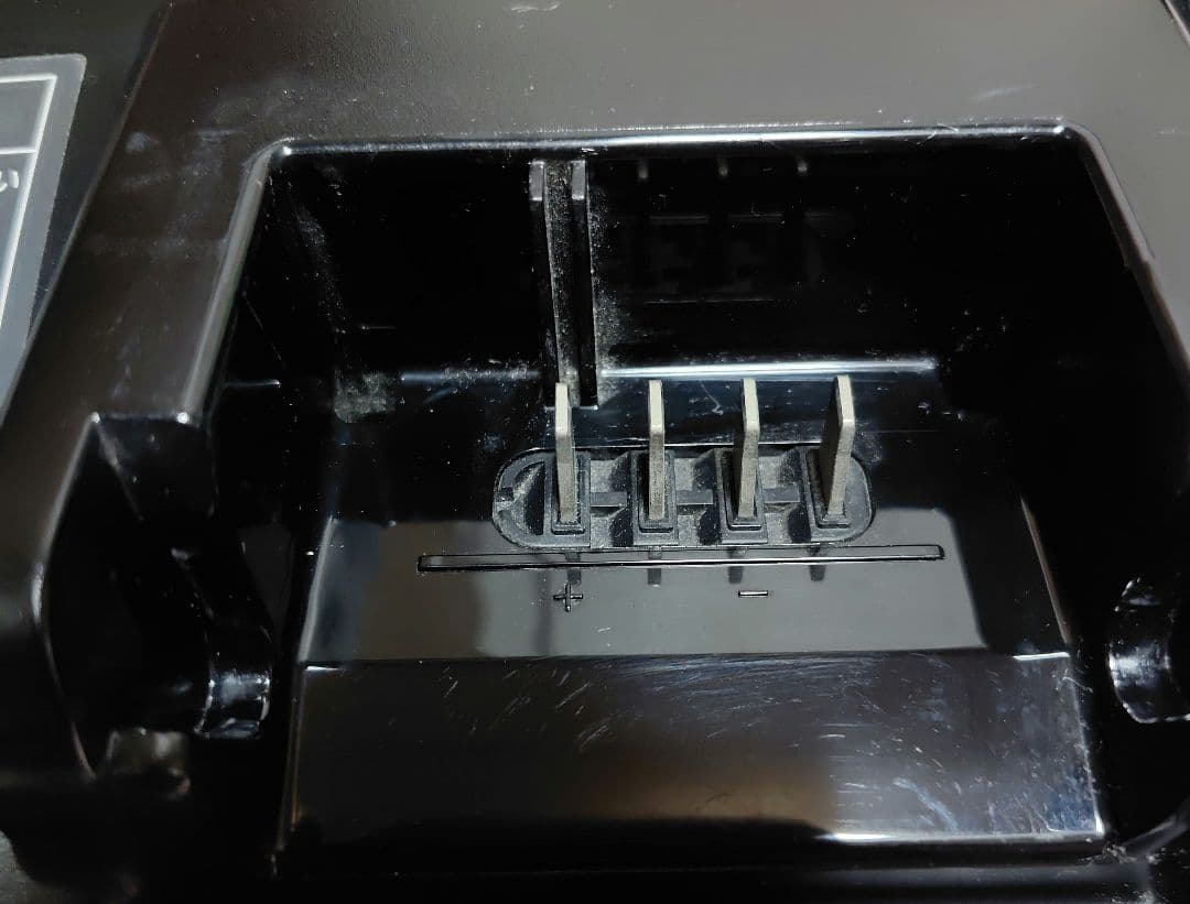 Panasonic 電動自転車バッテリー充電器 NKJ069Z2