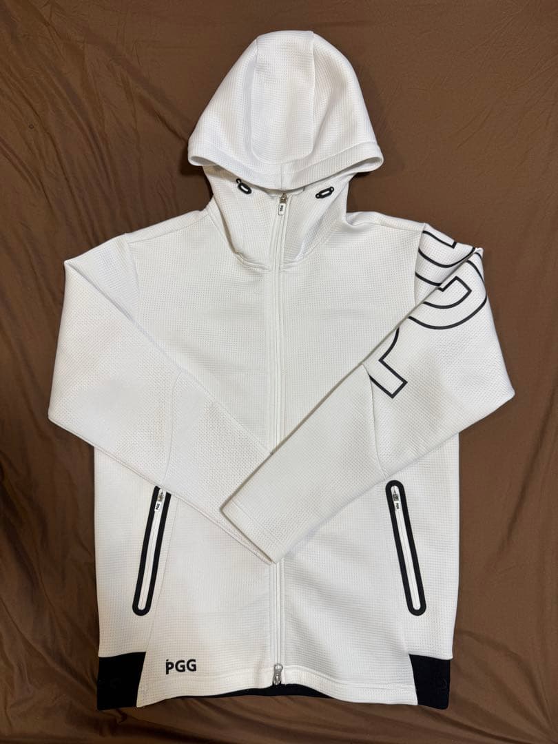 PGG ホワイト フルジップジャケットとパンツ　セットアップ