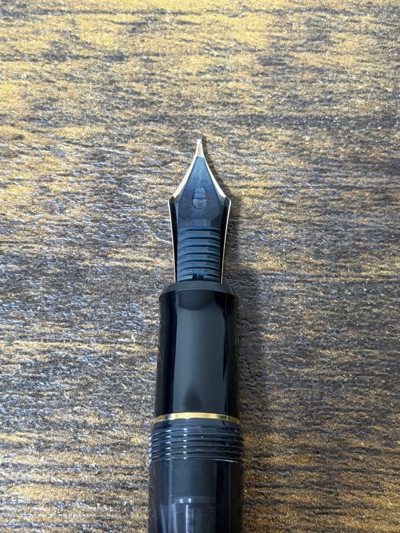 試筆のみ　2001年製　大型15号　823 14金　万年筆　プランジャー式　M