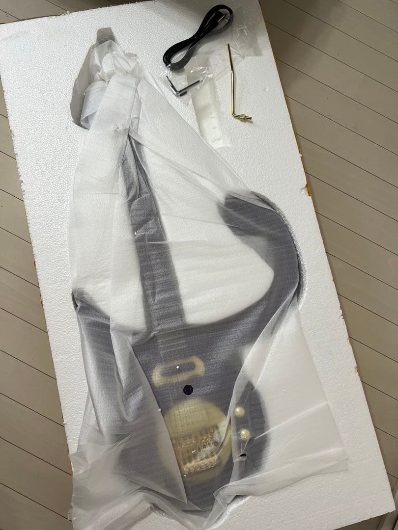 新品未使用プリンスprinceシンボルギター 美品　完動品エレキギター 激レア品