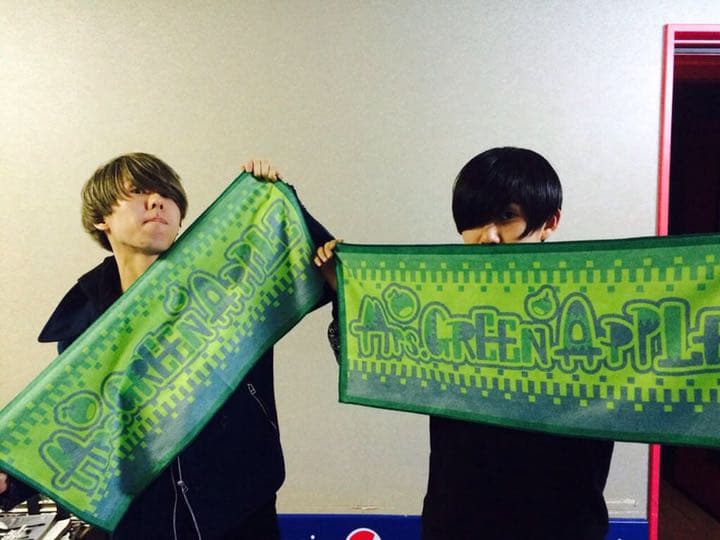 Mrs. GREEN APPLE 初期 タオル