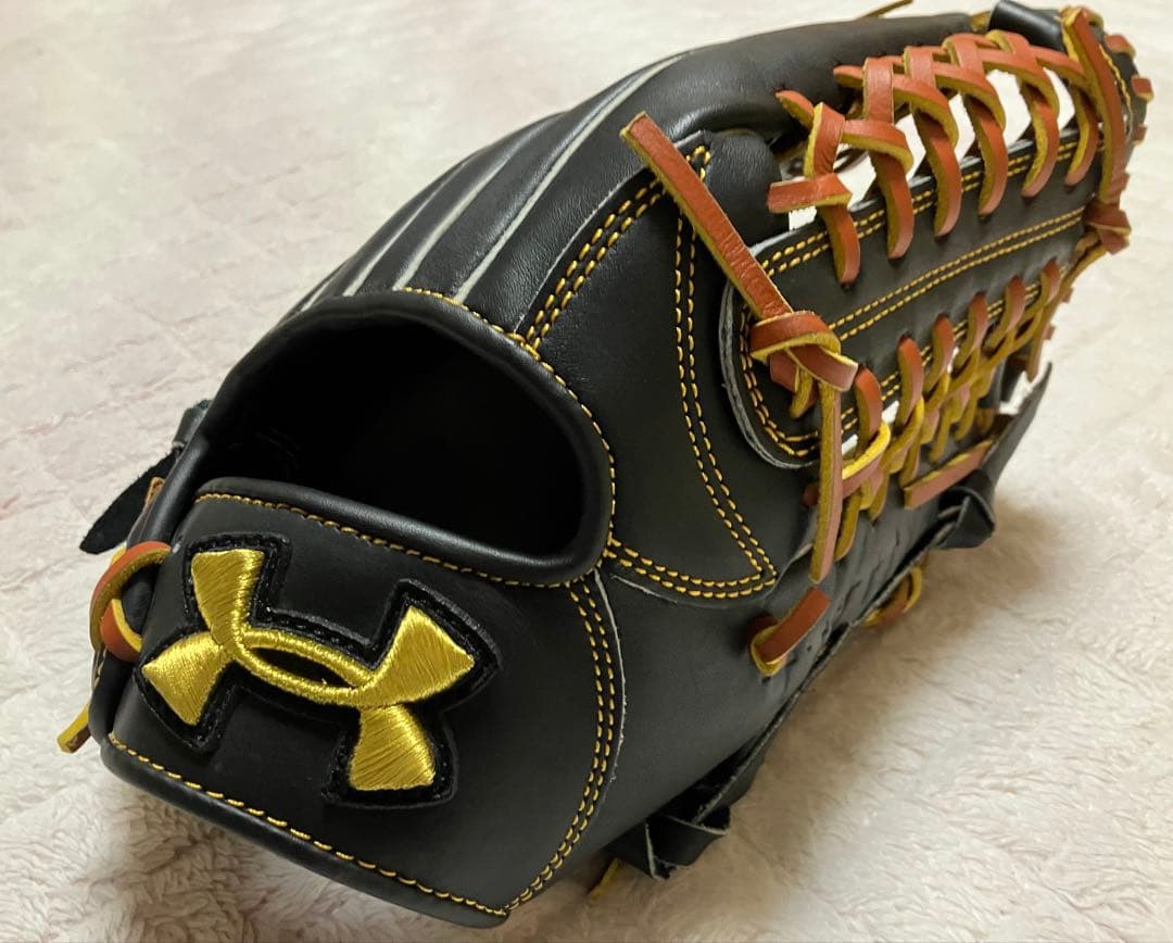 Under Armour 軟式グローブ ブラック