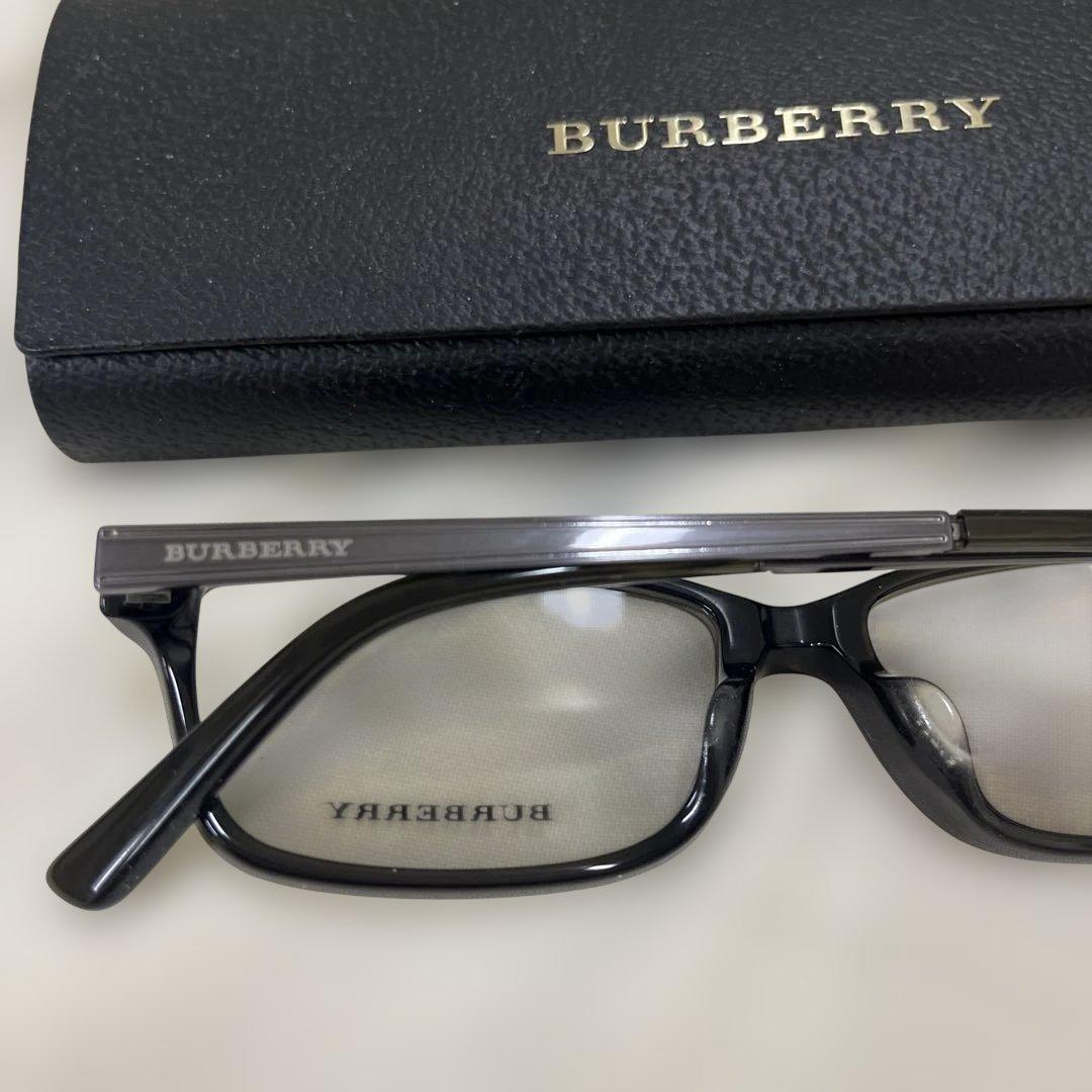 BURBERRYのメガネ