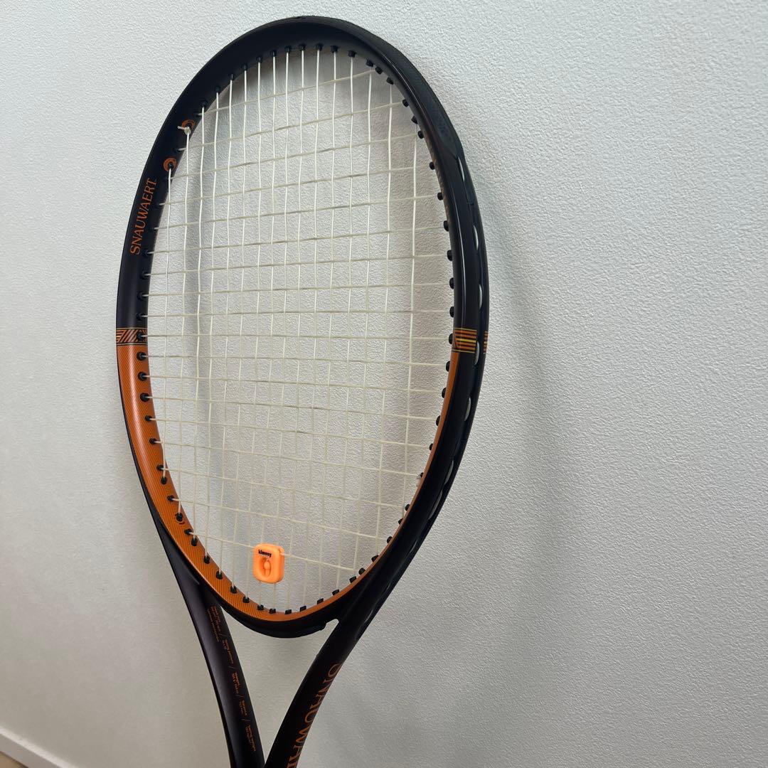 スノワート　テニスラケット カーボンファイバー 黒/オレンジ