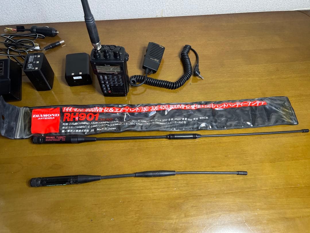 【広域受信】ICOM IC-W2デュアルバンドアマチュア無線機アンテナセット付