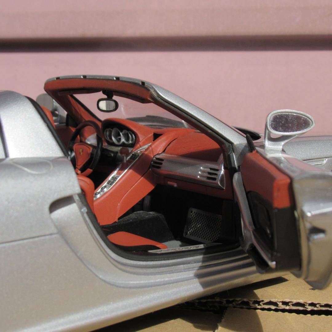 す*み様 1/18 AUTOartオートアート 78041 ポルシェ カレラGT