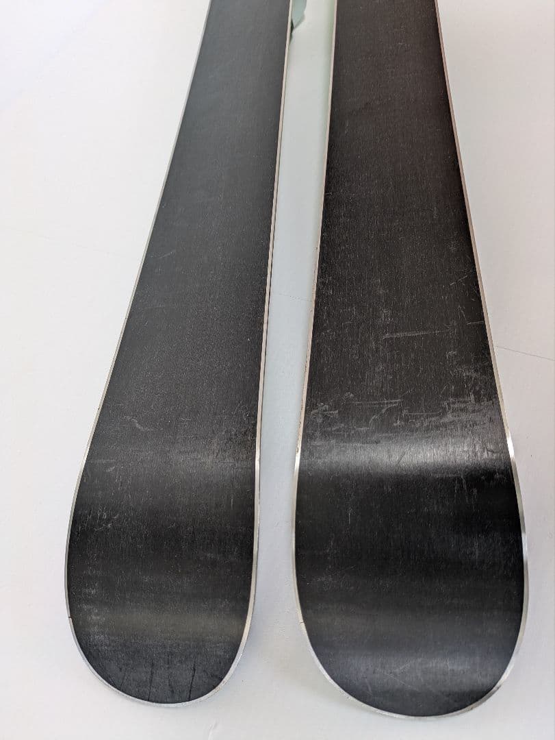 ダンゴ　スキー板〈ROSSIGNOLのExp-PRO〉