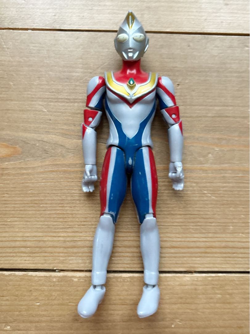 ウルトラマンフィギュアセット80体。ウルトラヒーロー53体、ウルトラ怪獣27体。