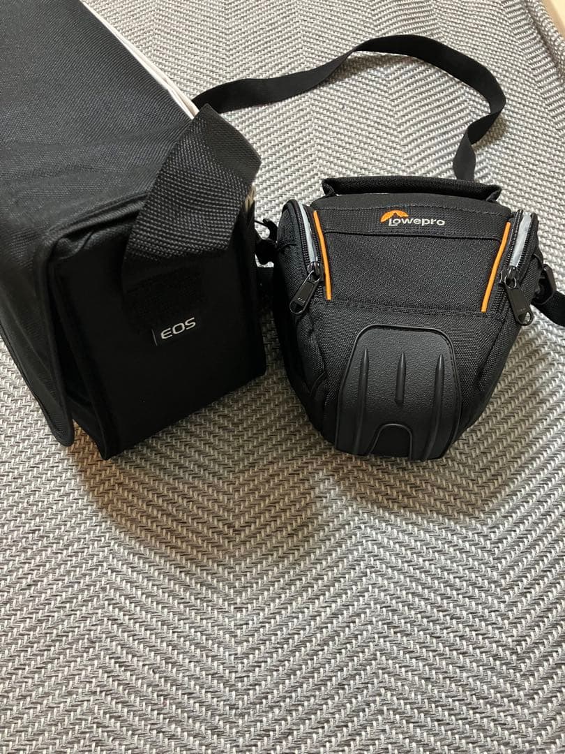 超軽量★Canon EOS kiss X7★ケース付