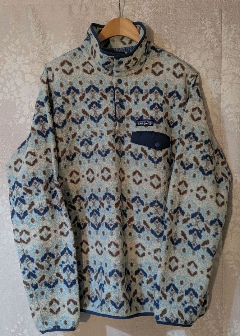 ぴ*ざ様 【L】patagonia フリース スナップT 柄　スノー