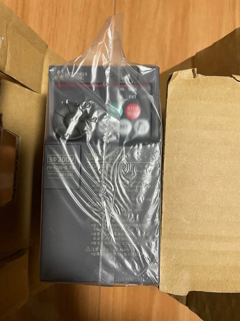 三菱インバーターFR-E720-0.75K-1