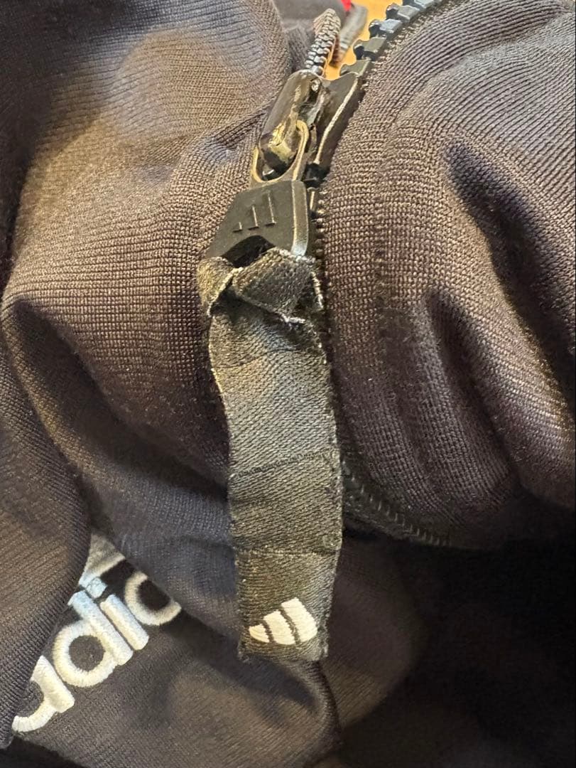 レア❗️オランダフェイエノールトのトラックジャケットadidasサッカージャージ