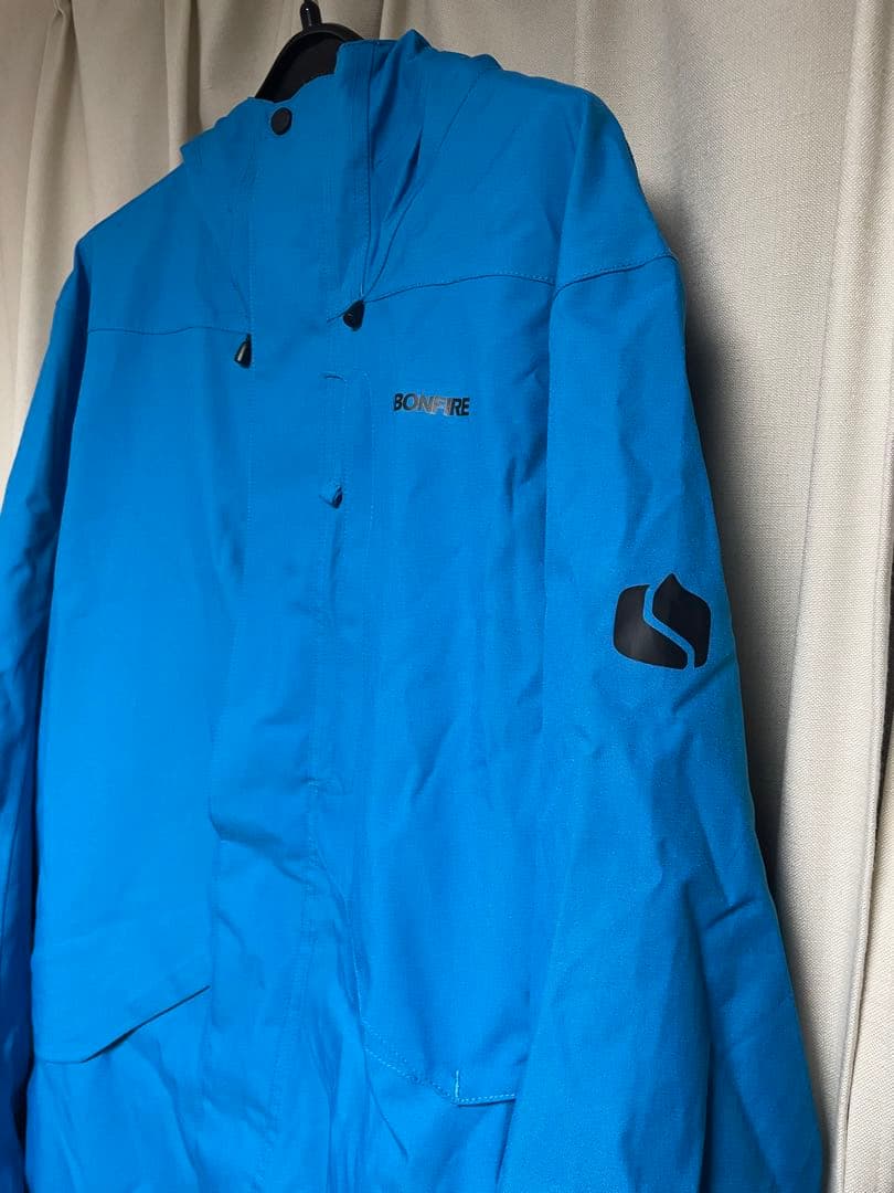 スノボウェア上下Lサイズ　上BONFIRE 下VESP