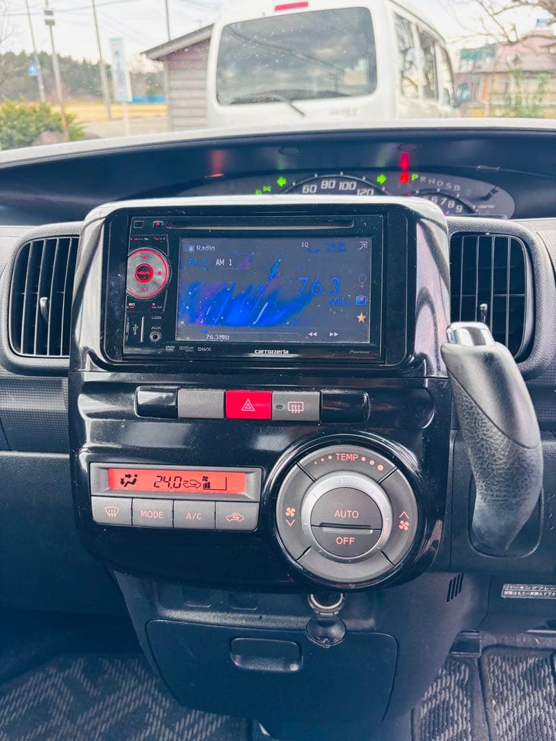 ダイハツタント　カスタム　4WD 平成25年式