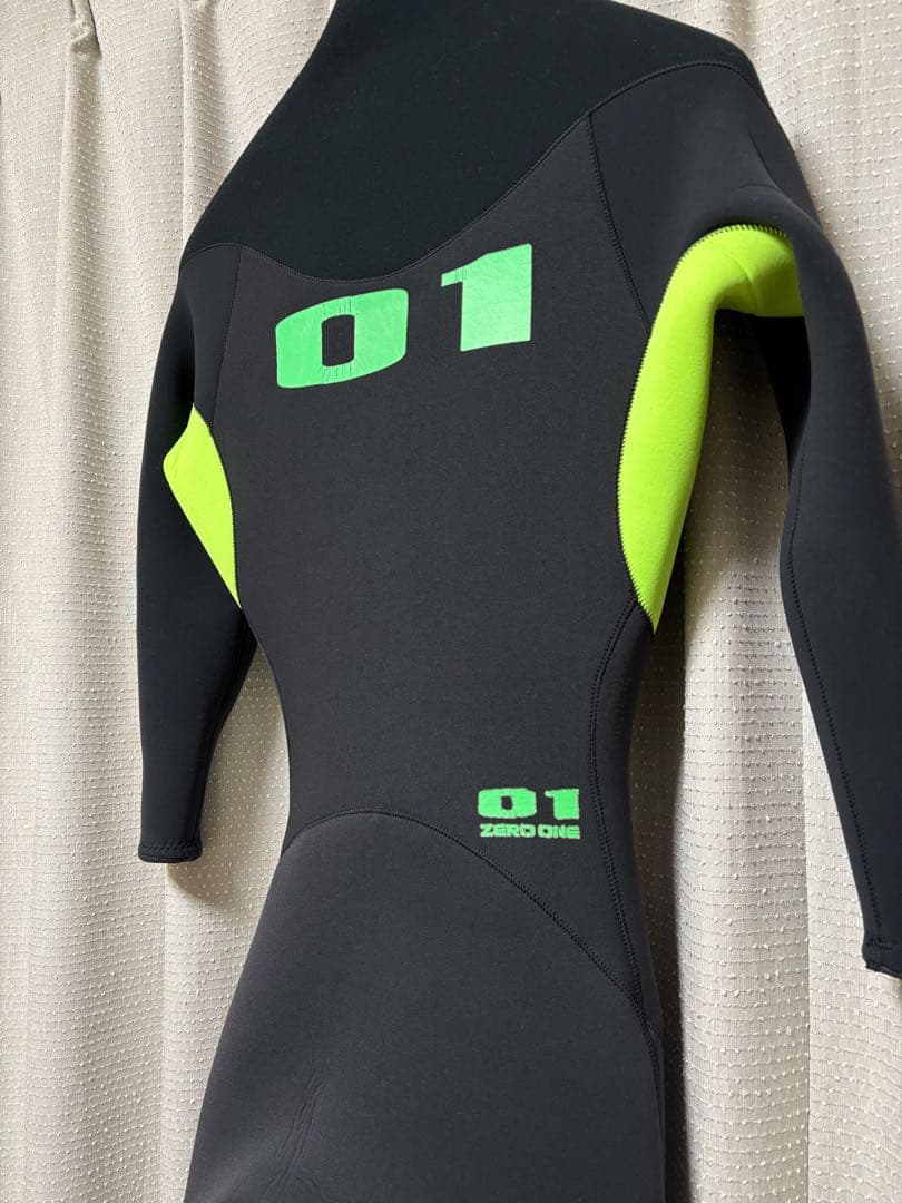 ZERO ONE(ゼロワン)5×3mm セミドライ メンズMLサイズ相当