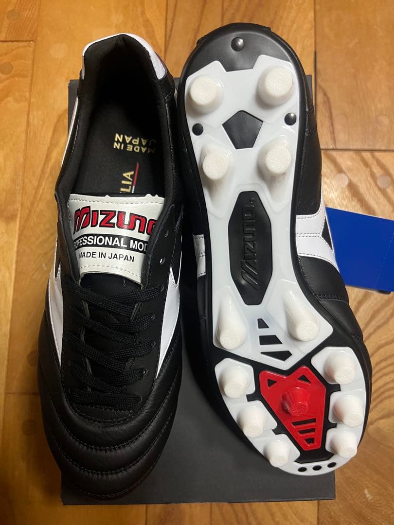 新品　旧品番　特価　ミズノ　モレリア 2 JAPAN 折りタン　24cm 箱無