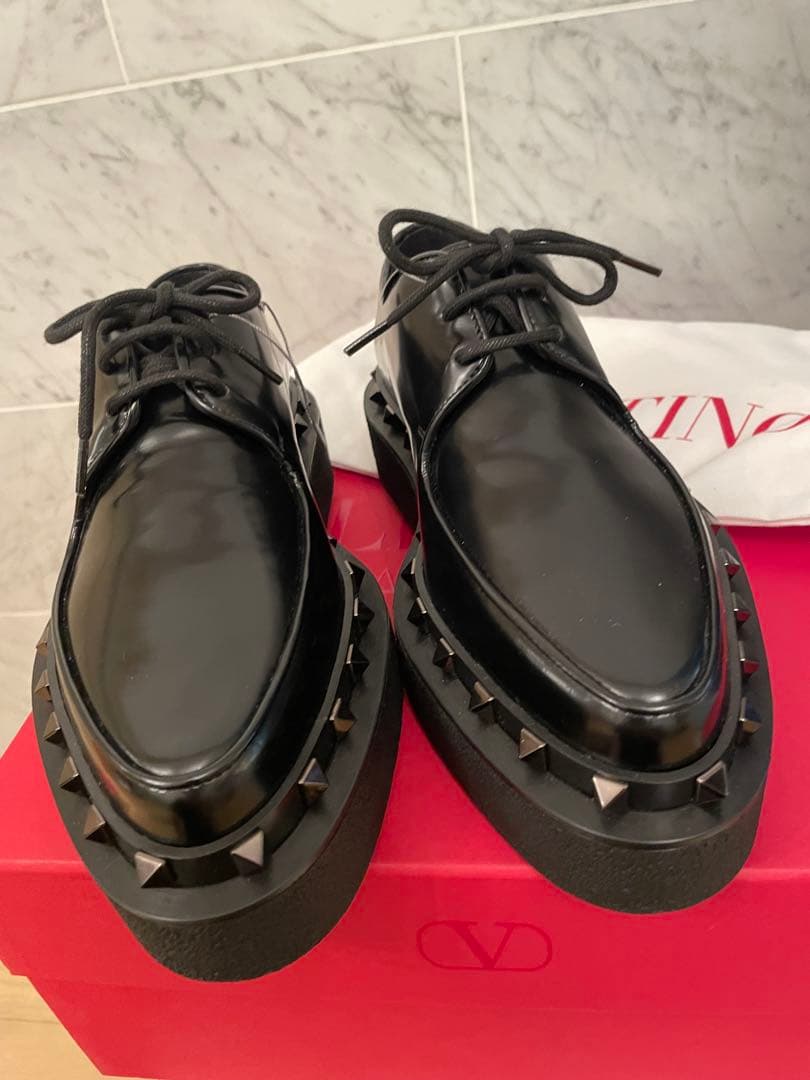 VALENTINO GARAVANI ブラックスタッズシューズ　35.5 未使用