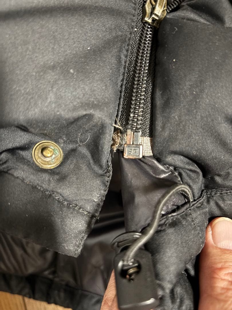 l*y様 MONCLER ブラック ダウンジャケット サイズ3