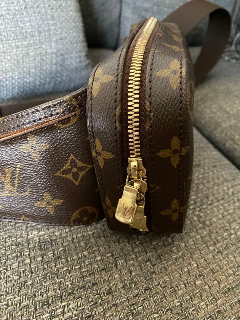 ルイヴィトンジェロニモス極美品☆国内正規品レア商品モノグラムジェロニモス希少価値