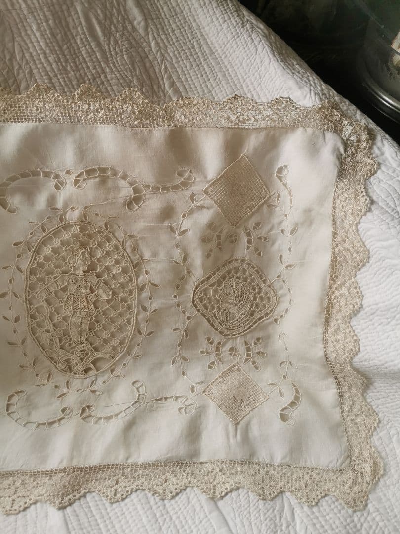 アンティーク ポワンドヴェニス 騎士と犬 ブラーノレース とろみクッションカバー