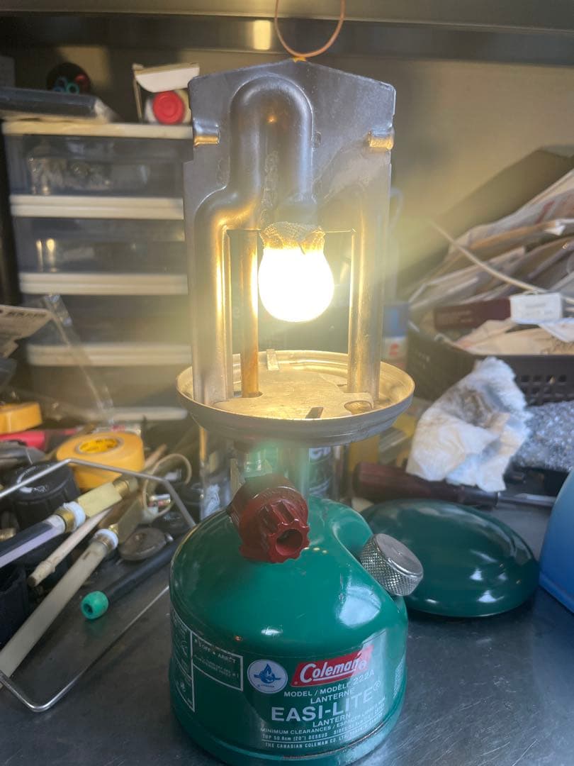 コールマン222A EASI-LITEランタン　1983年2月製造人気のカエル色