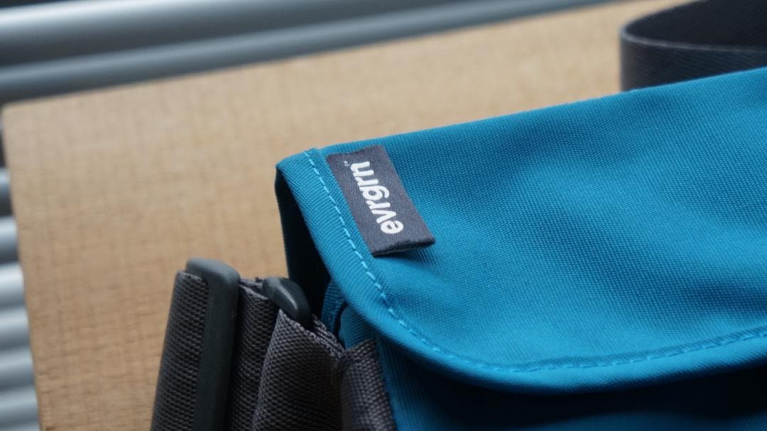 アウトドアブランド REI evrgrn ピクニックテーブル