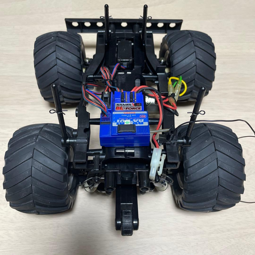 瀧*光様 ワイルドウイリー2 AM送信機4、受信機4、タミヤ充電器、BL-FOR