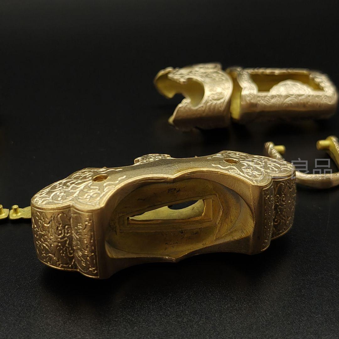 年末セール衛府の太刀金具　菊紋の図　切羽目釘鐺太刀拵鞘金具　金工品銅製　レア金具