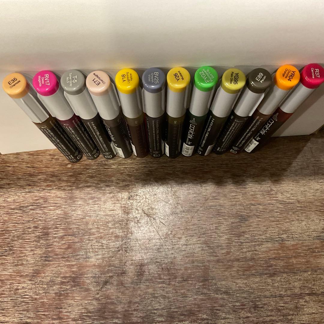 美品！Copic Sketch コピックインク43本+専用ケース 72本用
