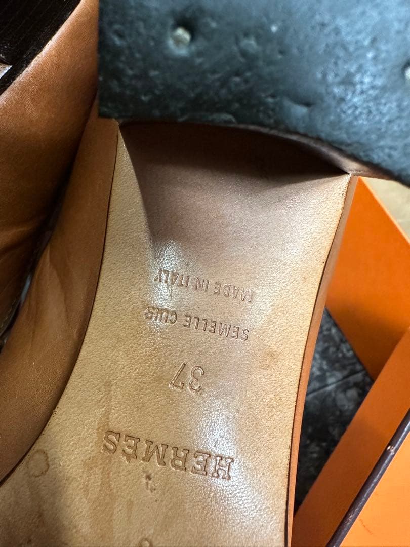 年末セール処分HERMES 37ブラウンレザー ローファー