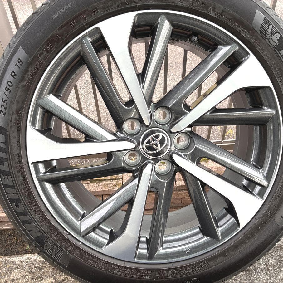 トヨタカローラクロス純正 225/50 R18 ホイールセット／ミシュランタイヤ