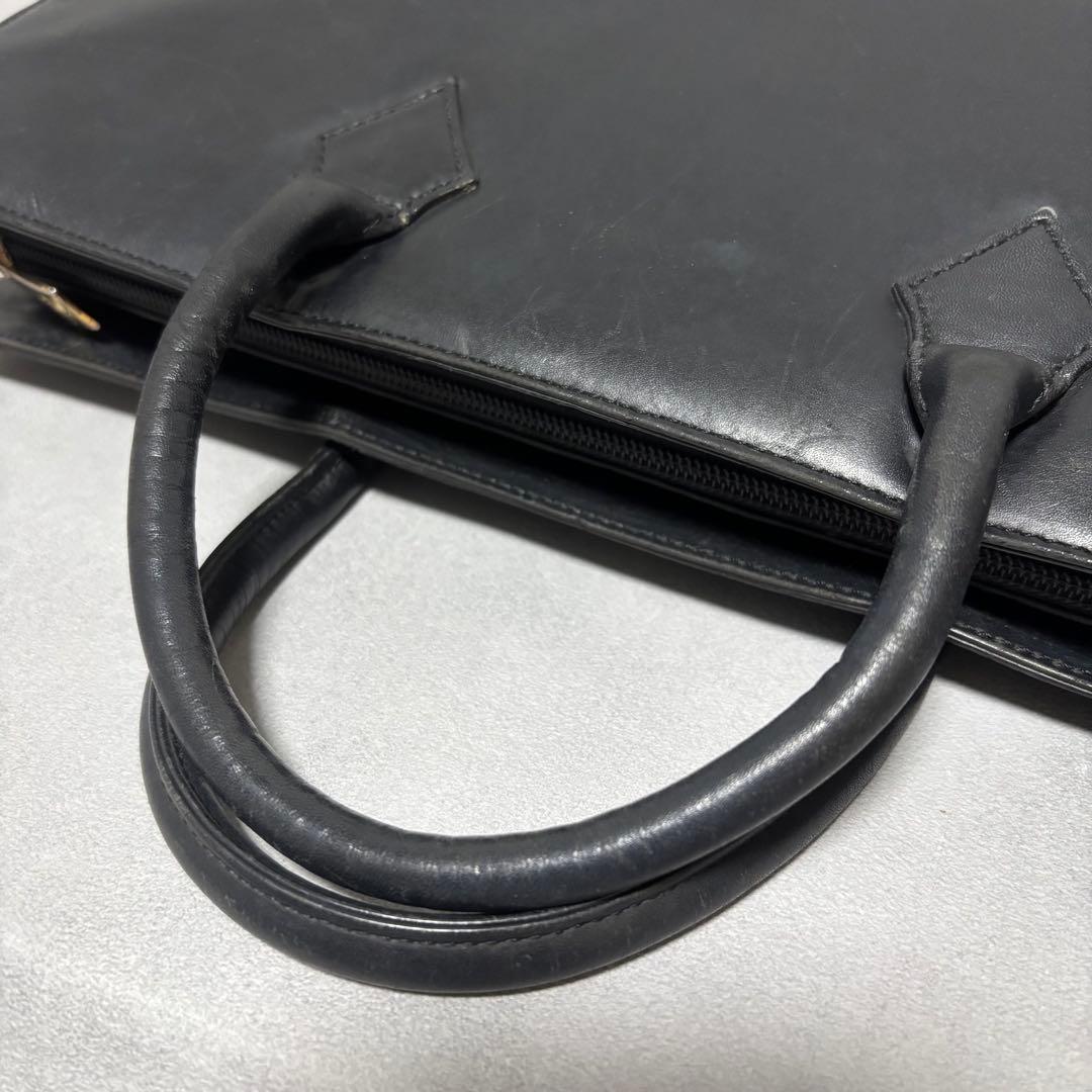 良品✨ヴィヴィアンウエストウッド ビジネスバッグ レザー 黒 オーブロゴ 金具