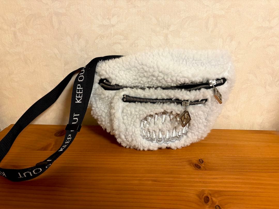 hazama 宣戦布告のウエストポーチ　白