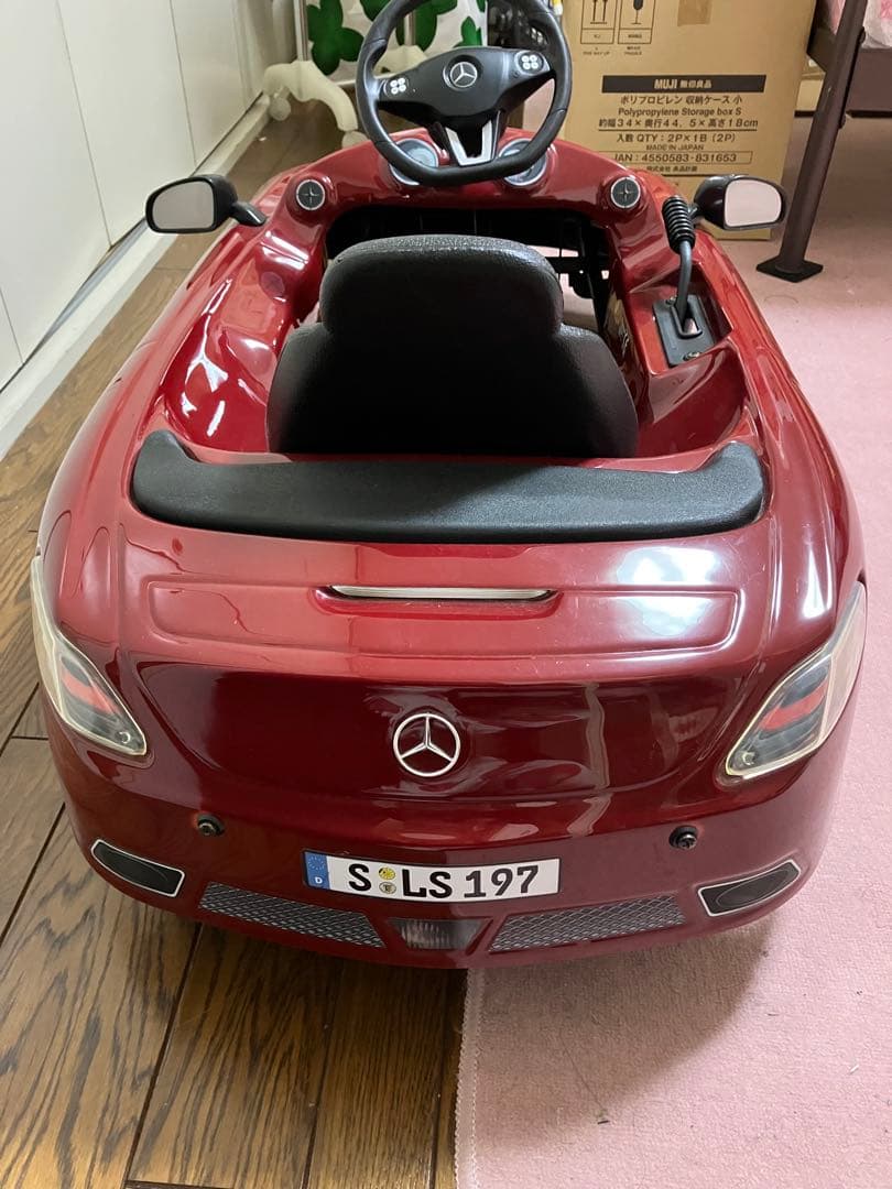 正規ディラーにて購入メルセデスベンツSLS197 ペダル式キッズカー 【超美品】