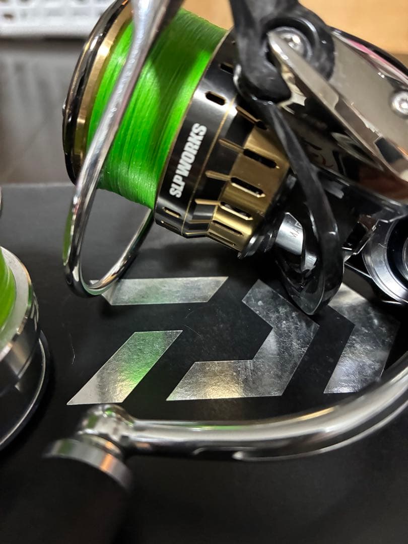 Daiwa 18EXIST LT2500-XH 中古