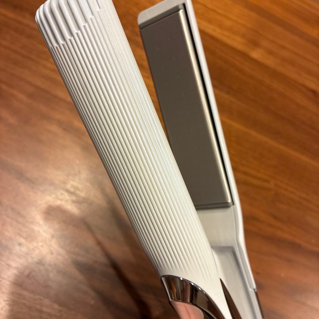 Refaリファストレートアイロンプロ　リファ　アイロン　MTG