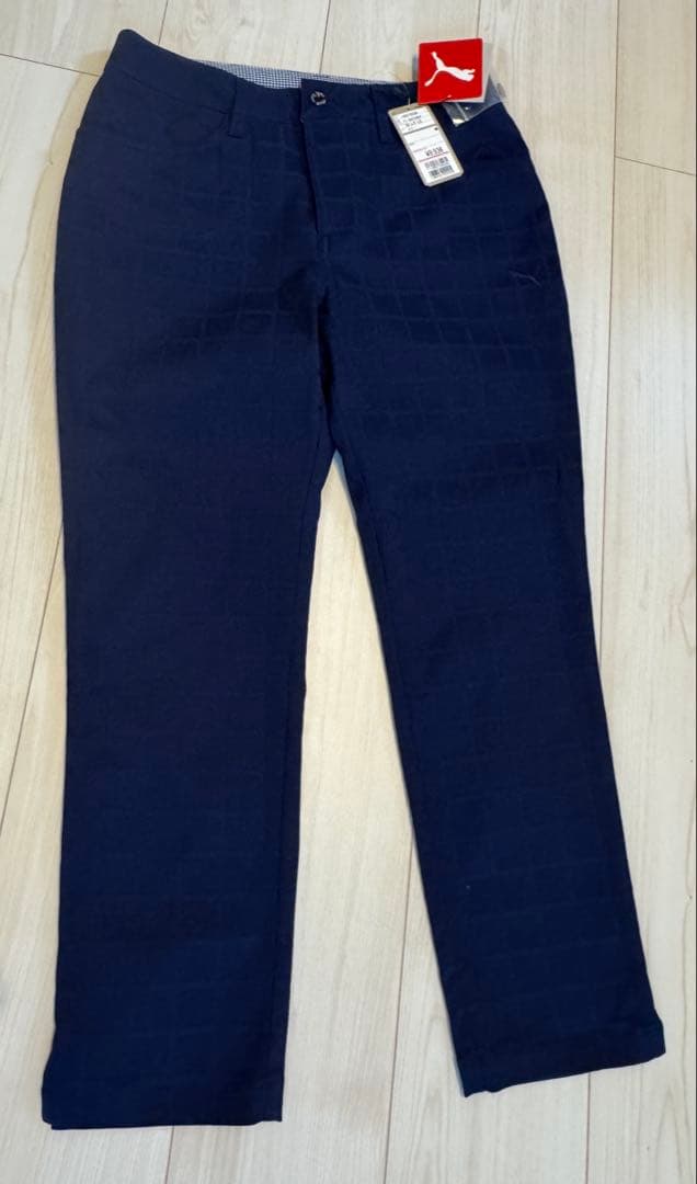 ネイビー スリムフィット ゴルフパンツ 新品タグ付きチェック