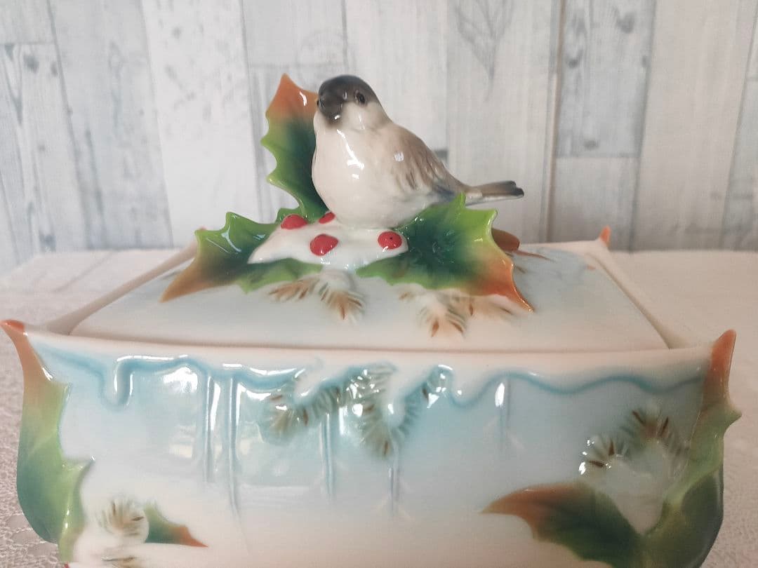 フランツ・ポーセリン ホリデー・ビギニングス シジュウカラ 陶器製 鳥とホリー