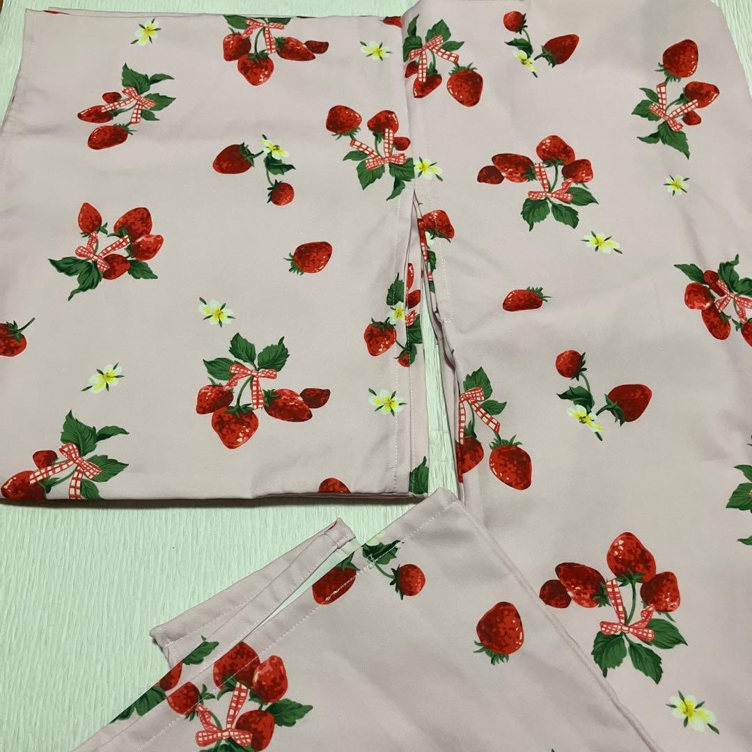 いちご柄浴衣