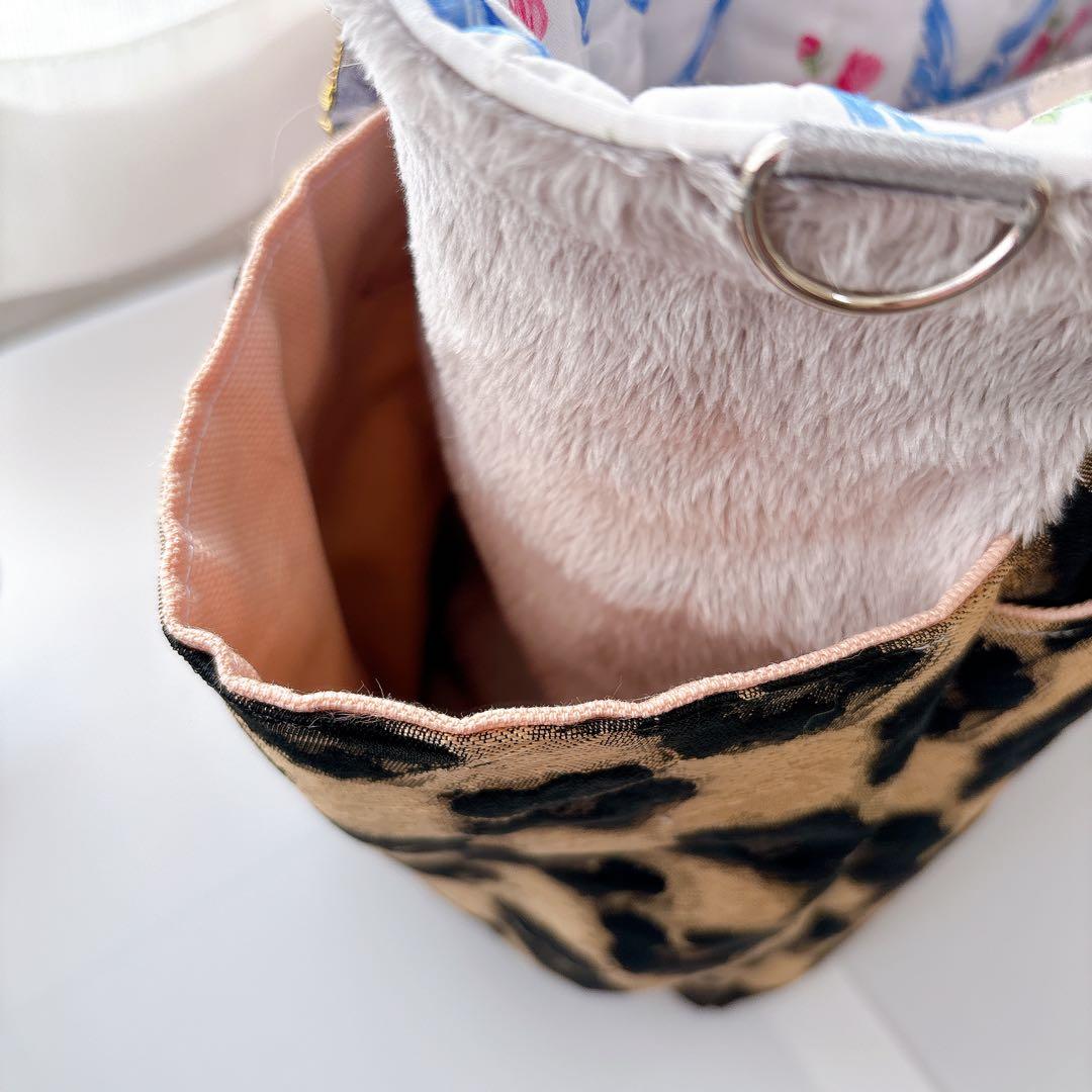 m*e様 コヤンイサムチョン　バック　艶感ブラウン　花柄　　トートバッグ