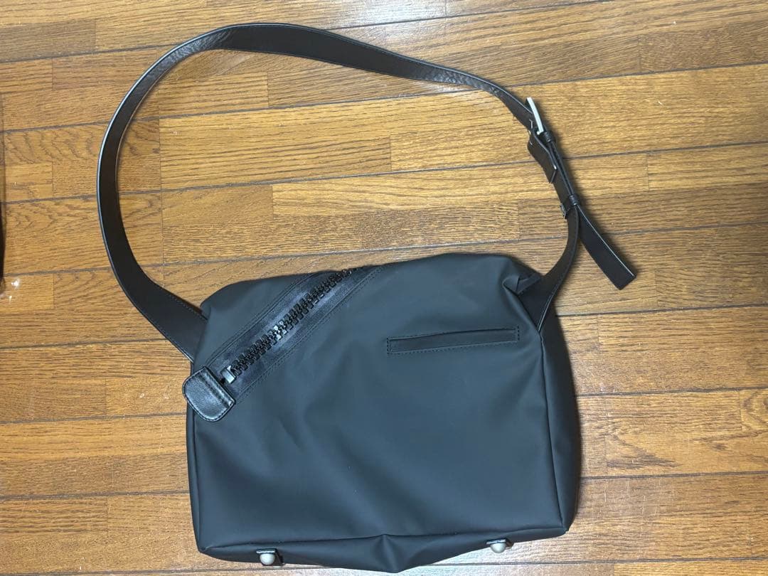 kawa-kawa earコラボ　15bisボディバッグ　ショルダーバッグ