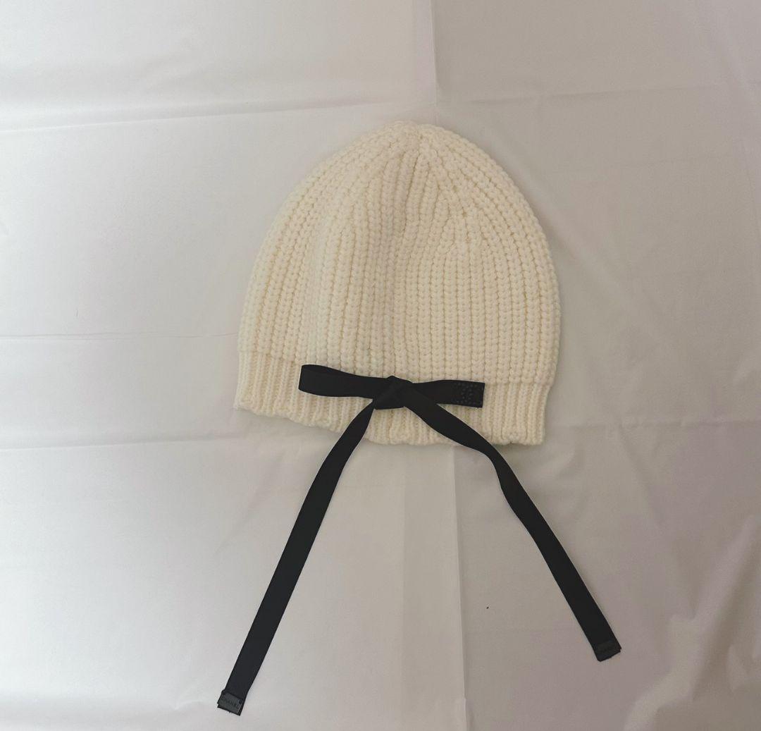 CHANELリボン付きホワイトニット帽新品