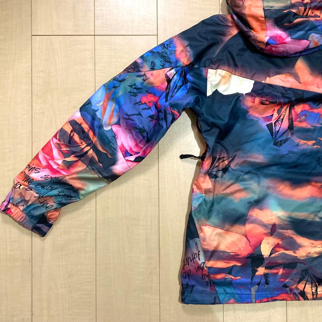 美品✨VOLCOM レディース スノーボードウェア Mサイズ レディース 花柄