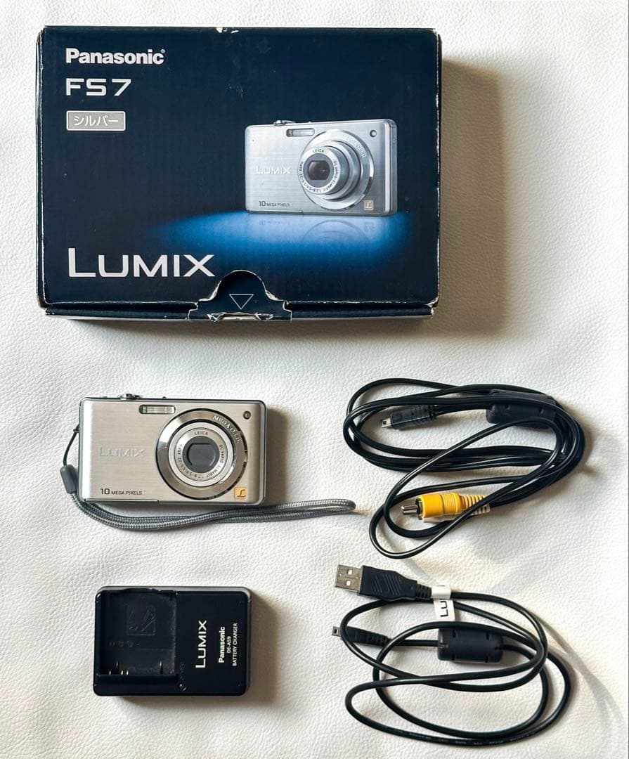 Panasonicコンパクトデジタルカメラ LUMIX DMC-FS7シルバー