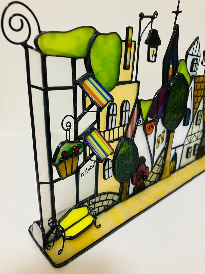 ステンドグラス　ガス燈のある街並み