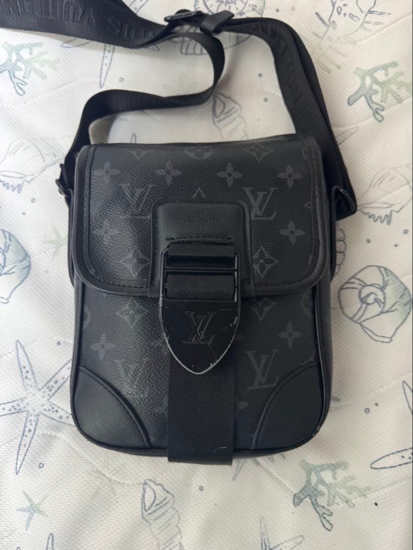 Louis Vuitton ブラック ショルダーバッグ