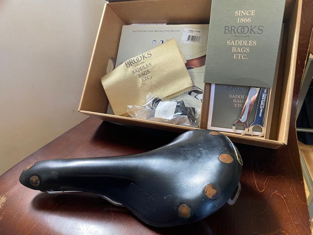 BROOKS ブルックスSWIFT CHROME サドル